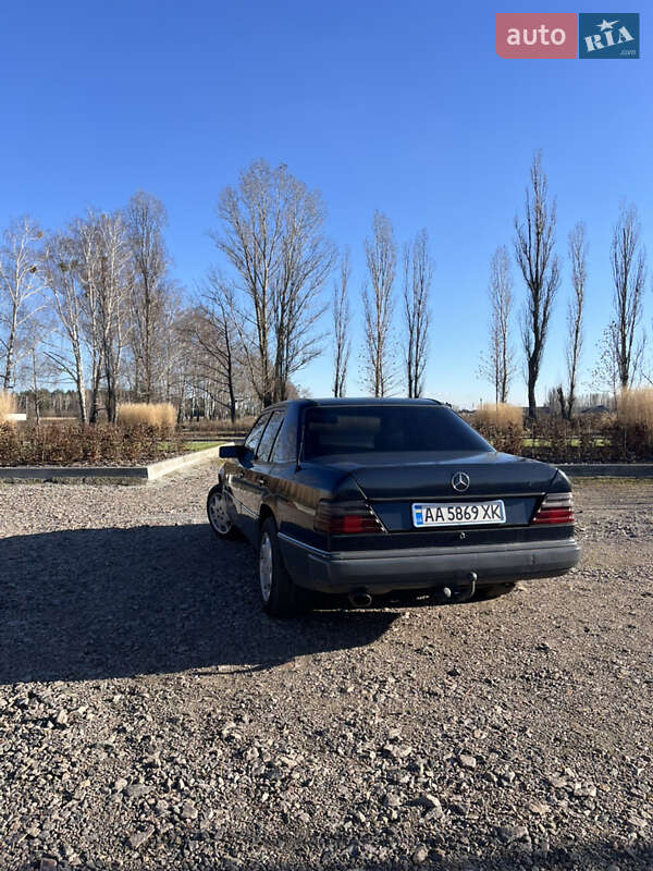 Седан Mercedes-Benz E-Class 1988 в Дмитровке