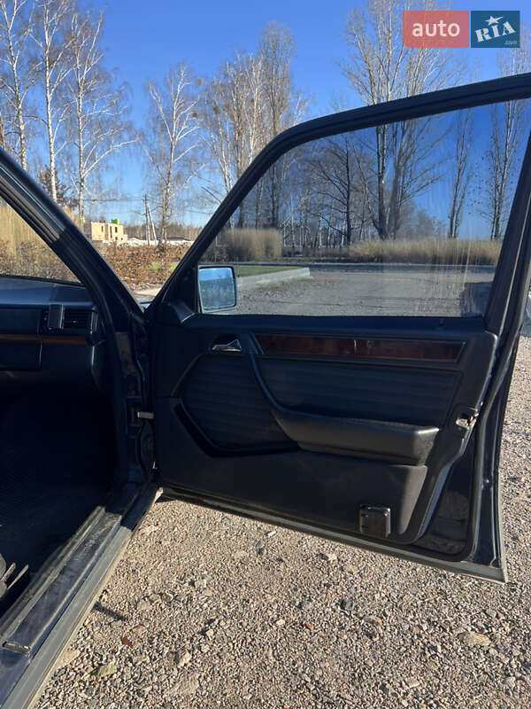 Седан Mercedes-Benz E-Class 1988 в Дмитровке