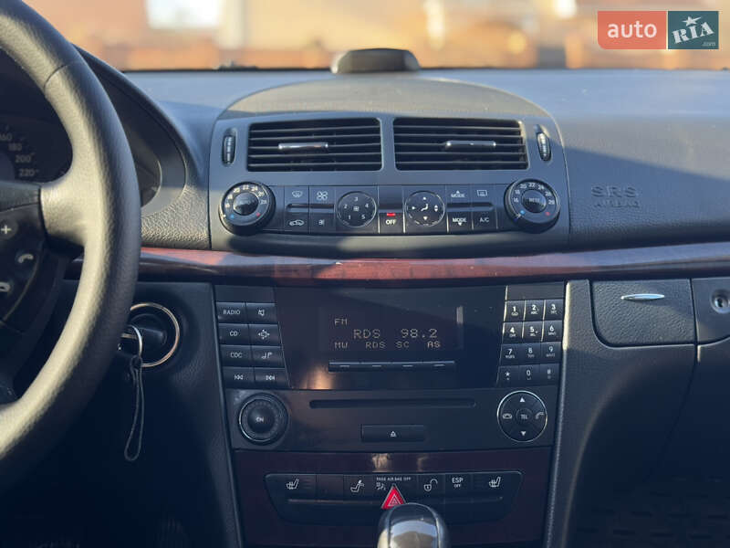 Седан Mercedes-Benz E-Class 2005 в Бердичеві