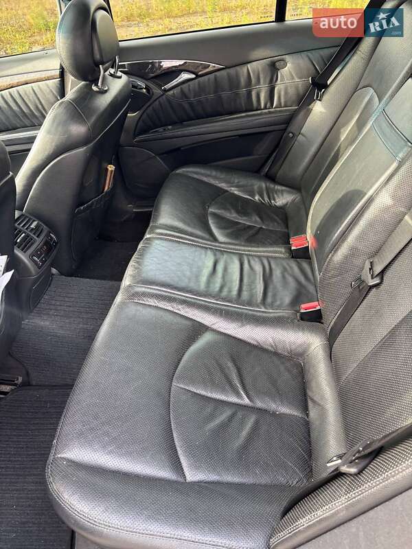 Седан Mercedes-Benz E-Class 2004 в Киеве