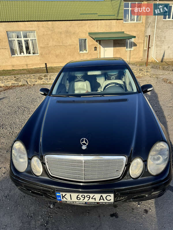 Седан Mercedes-Benz E-Class 2004 в Киеве