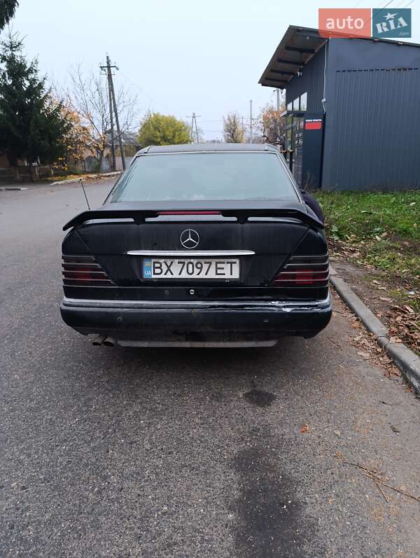 Седан Mercedes-Benz E-Class 1994 в Знаменке