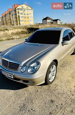 Седан Mercedes-Benz E-Class 2004 в Киеве