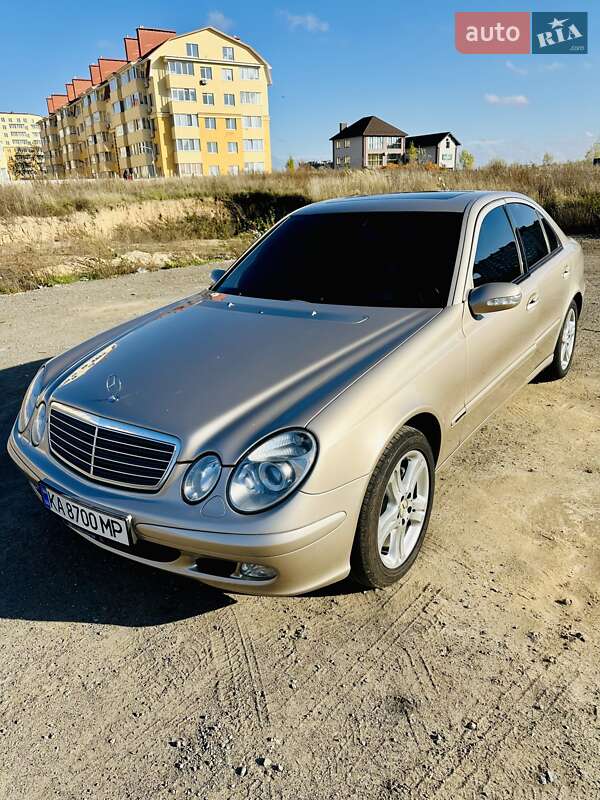 Седан Mercedes-Benz E-Class 2004 в Києві фото Седан Mercedes-Benz E-Class 2004 в Києві