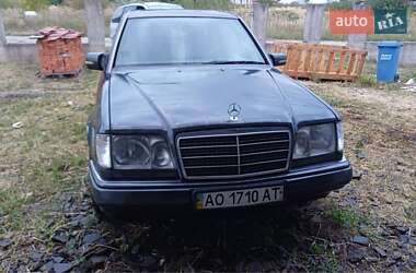 Седан Mercedes-Benz E-Class 1994 в Берегово