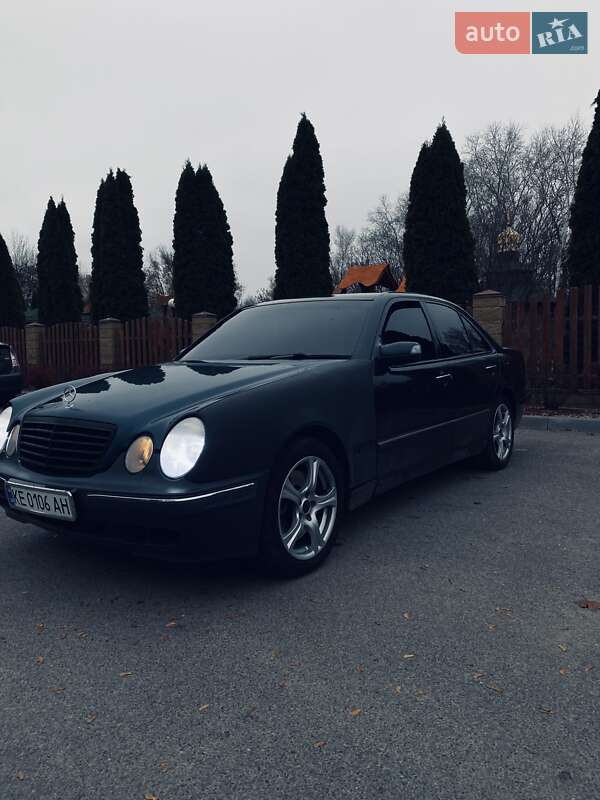 Седан Mercedes-Benz E-Class 2001 в Дніпрі