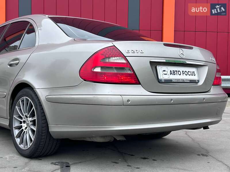 Седан Mercedes-Benz E-Class 2003 в Киеве