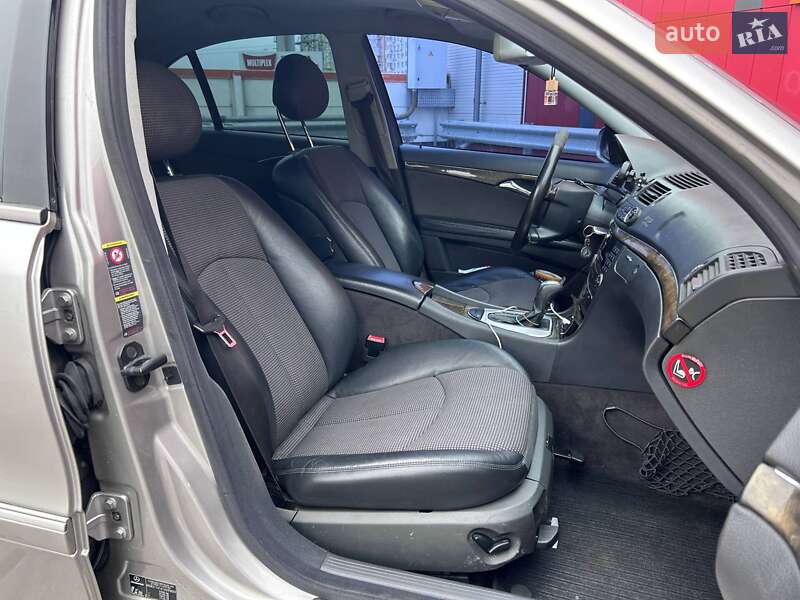 Седан Mercedes-Benz E-Class 2003 в Киеве