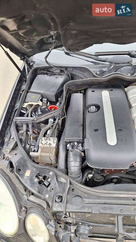 Седан Mercedes-Benz E-Class 2004 в Ивано-Франковске