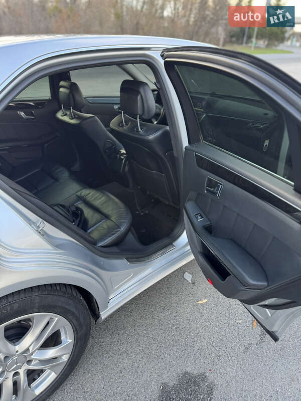 Седан Mercedes-Benz E-Class 2010 в Звенигородке