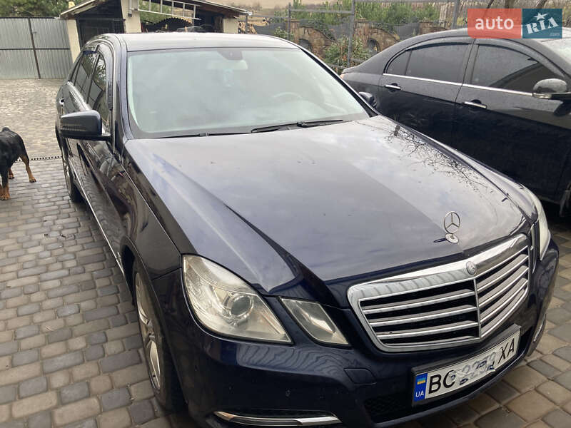 Mercedes-Benz E-Class 2012 Mercedes-Benz E-Class 2012