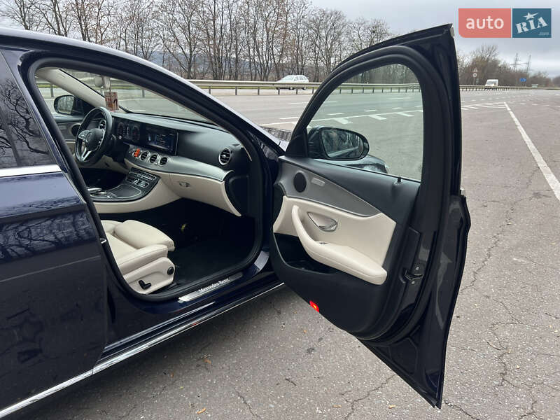 Седан Mercedes-Benz E-Class 2019 в Бродах