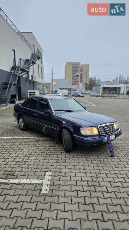 Седан Mercedes-Benz E-Class 1995 в Хмельницком