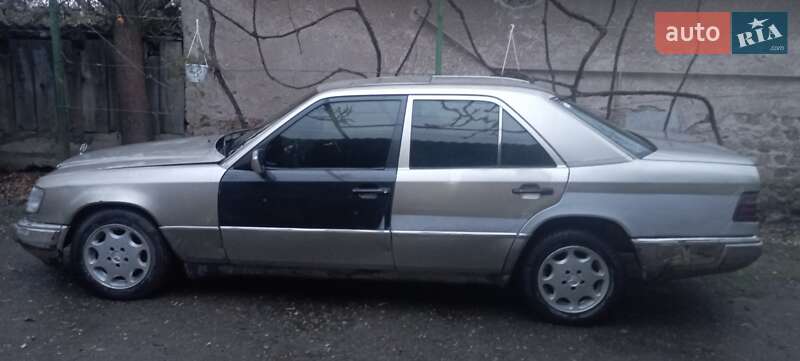 Седан Mercedes-Benz E-Class 1992 в Ужгороде фото 10 Седан Mercedes-Benz E-Class 1992 в Ужгороде