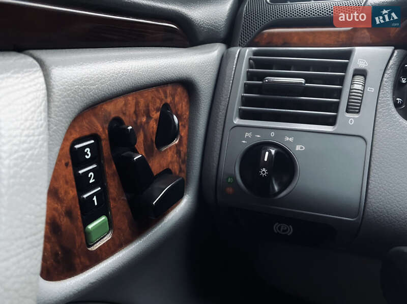 Седан Mercedes-Benz E-Class 2002 в Одесі