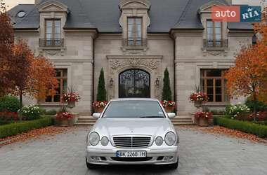 Седан Mercedes-Benz E-Class 2001 в Рівному