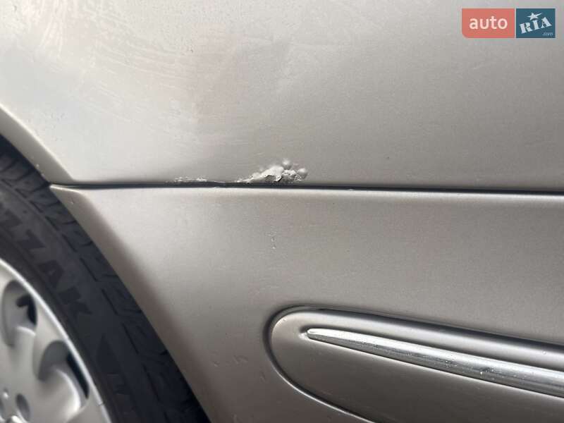 Седан Mercedes-Benz E-Class 2004 в Ивано-Франковске