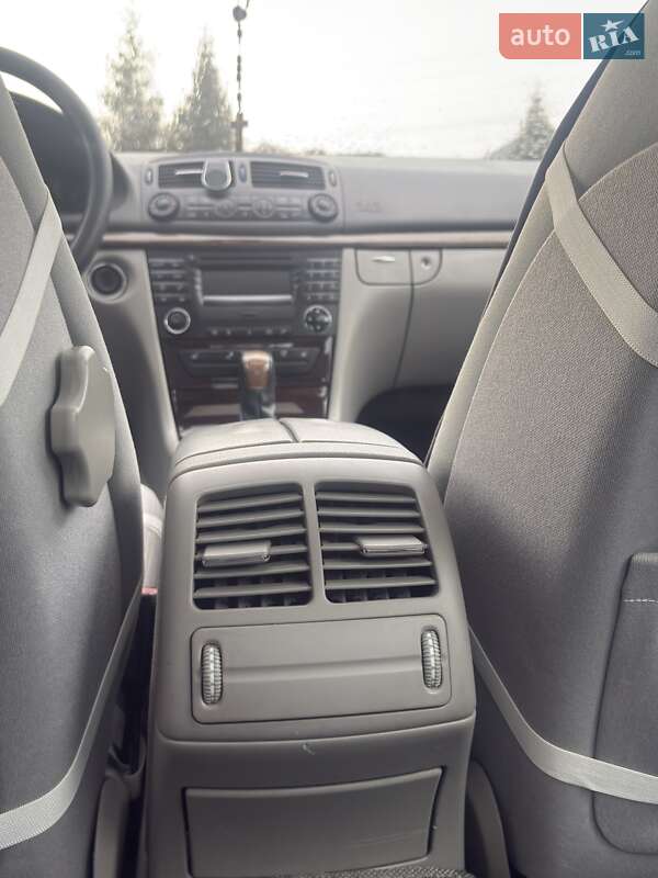Седан Mercedes-Benz E-Class 2004 в Ивано-Франковске