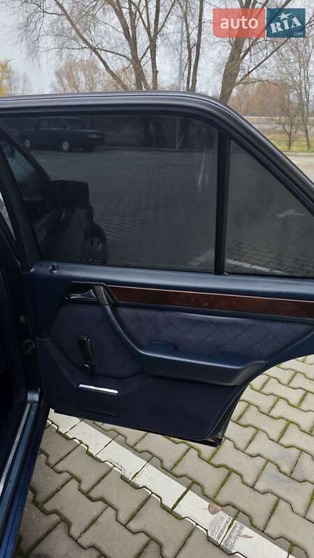 Седан Mercedes-Benz E-Class 1995 в Хмельницком