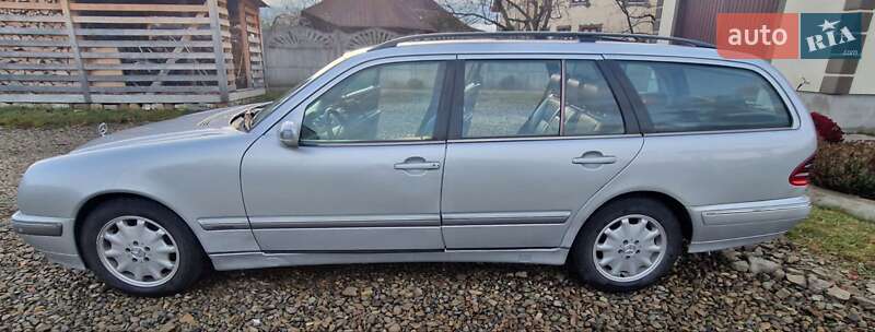 Универсал Mercedes-Benz E-Class 2001 в Косове