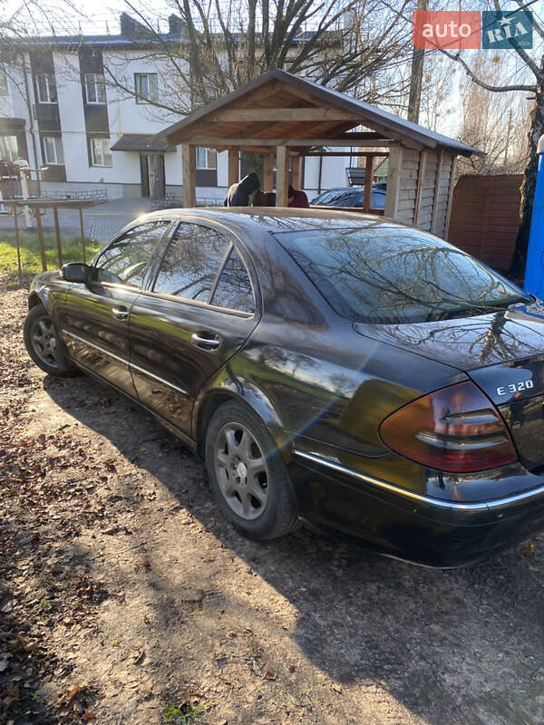 Mercedes-Benz E-Class 2003