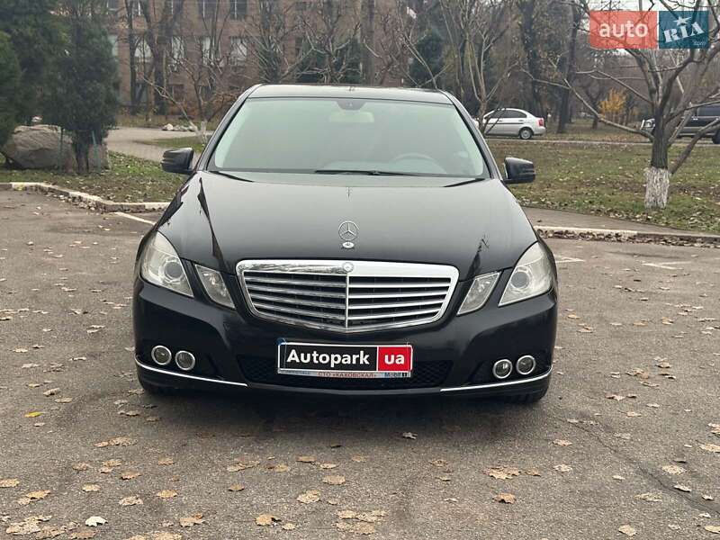 Седан Mercedes-Benz E-Class 2010 в Запоріжжі