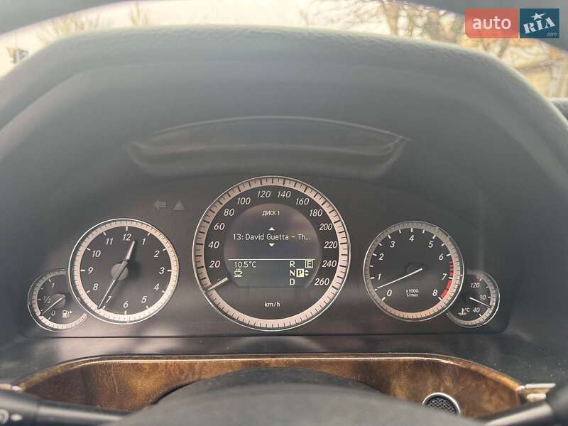 Седан Mercedes-Benz E-Class 2010 в Запоріжжі