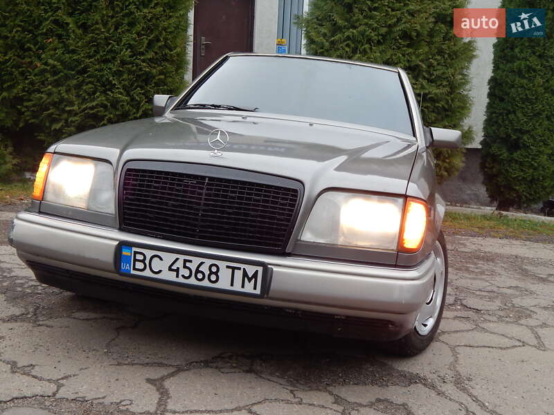 Седан Mercedes-Benz E-Class 1992 в Дрогобыче