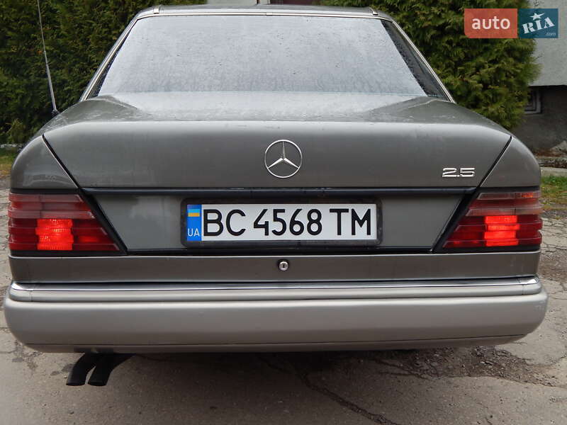 Седан Mercedes-Benz E-Class 1992 в Дрогобыче