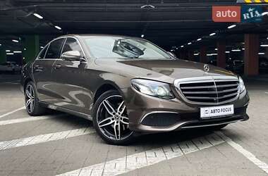 Седан Mercedes-Benz E-Class 2017 в Києві