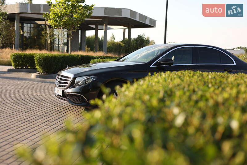 Седан Mercedes-Benz E-Class 2018 в Киеве