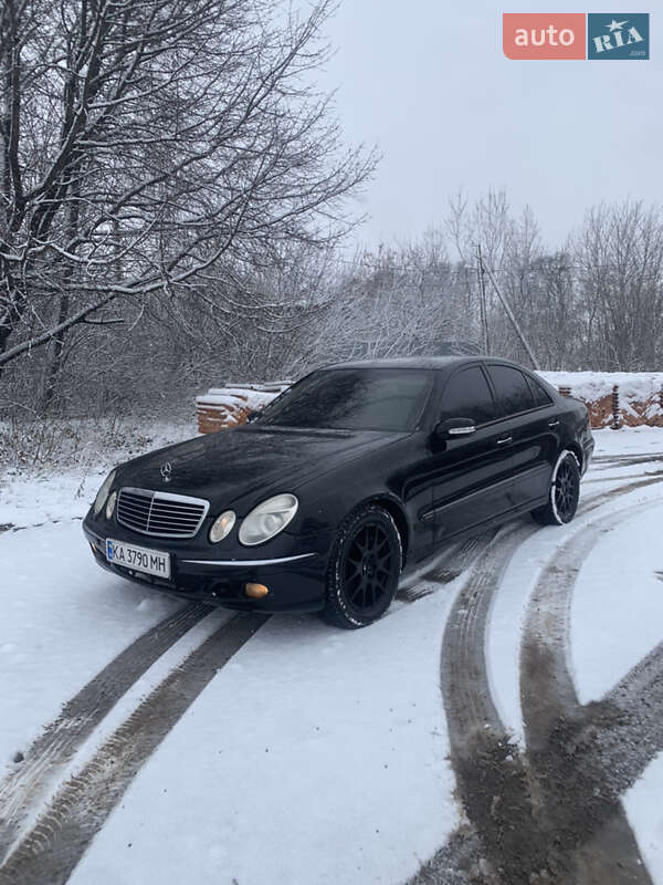 Седан Mercedes-Benz E-Class 2003 в Львові
