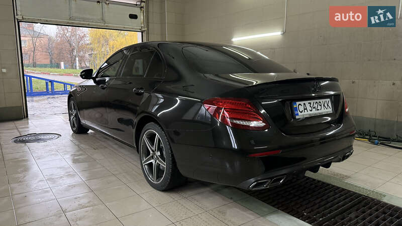 Седан Mercedes-Benz E-Class 2016 в Киеве