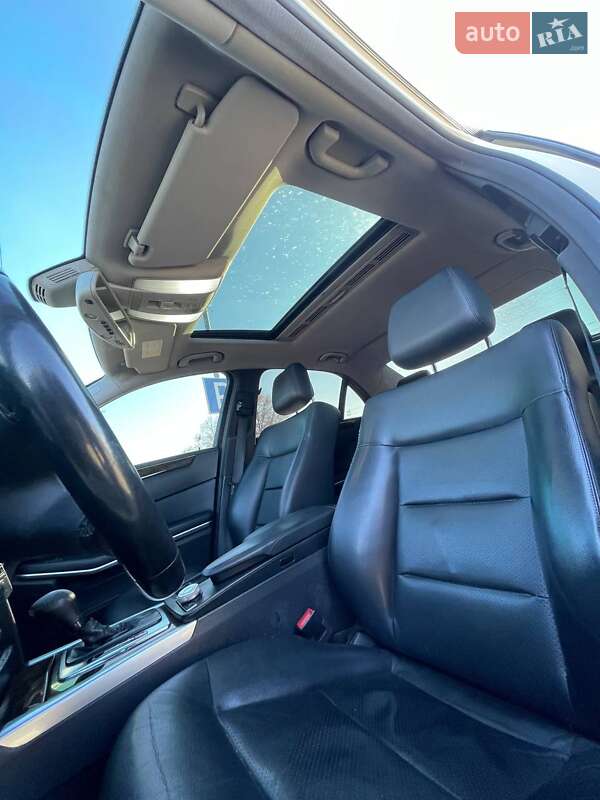 Седан Mercedes-Benz E-Class 2011 в Львові фото 23 Седан Mercedes-Benz E-Class 2011 в Львові