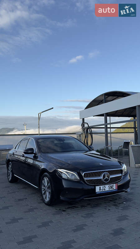 Седан Mercedes-Benz E-Class 2012 в Тячеві