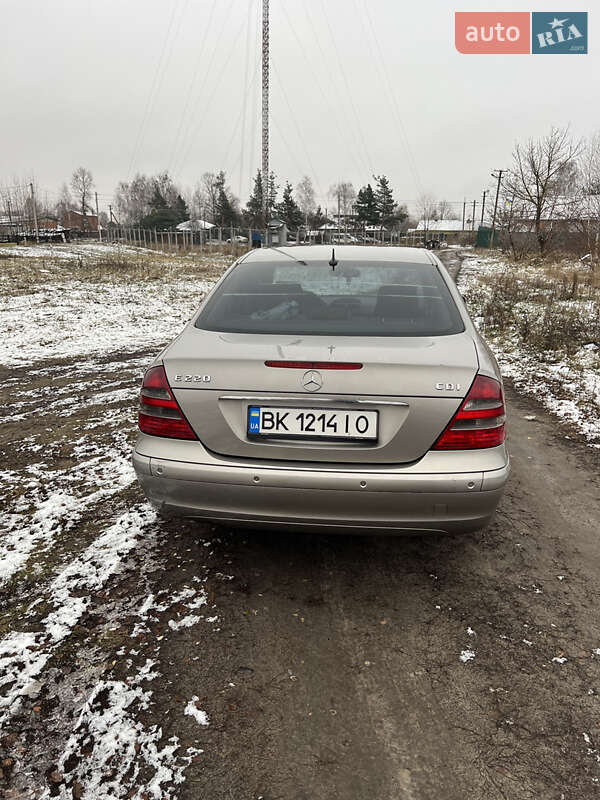 Седан Mercedes-Benz E-Class 2003 в Старом Селе