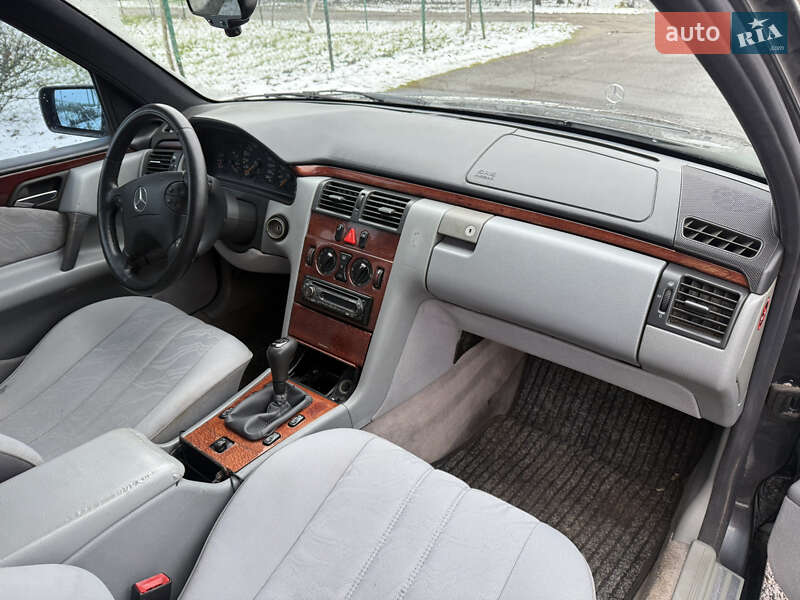 Седан Mercedes-Benz E-Class 1996 в Луцке фото 14 Седан Mercedes-Benz E-Class 1996 в Луцке