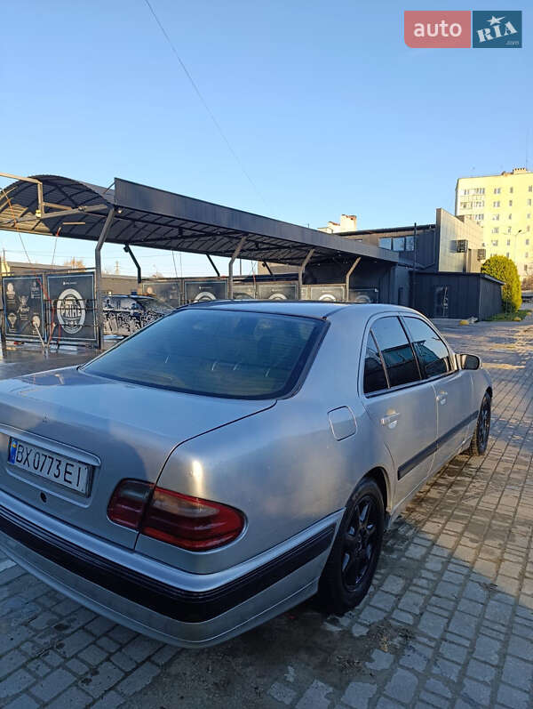 Седан Mercedes-Benz E-Class 2001 в Каменец-Подольском фото 7 Седан Mercedes-Benz E-Class 2001 в Каменец-Подольском