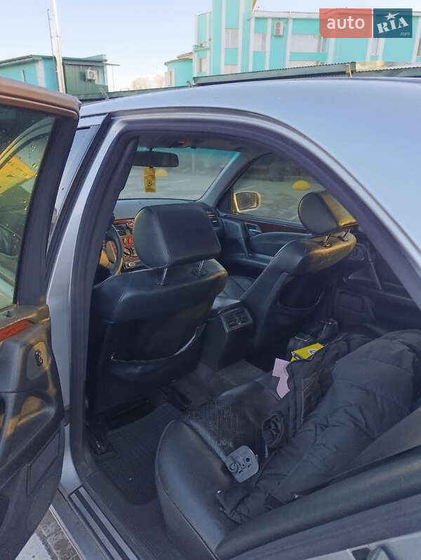 Седан Mercedes-Benz E-Class 2001 в Каменец-Подольском фото 10 Седан Mercedes-Benz E-Class 2001 в Каменец-Подольском