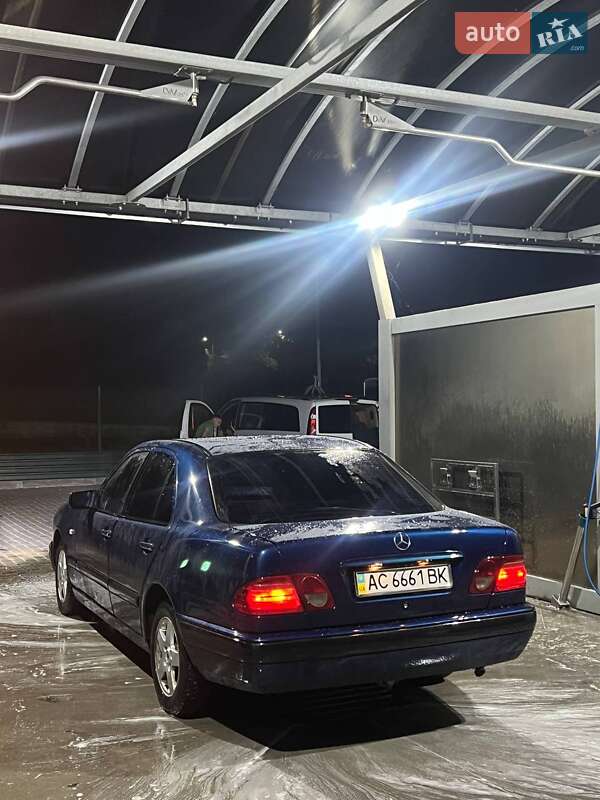 Седан Mercedes-Benz E-Class 1999 в Кропивницком