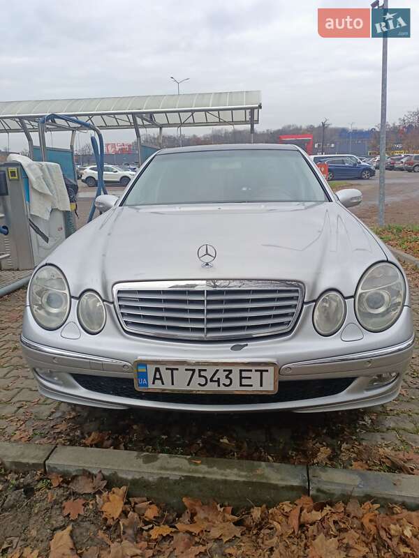 Седан Mercedes-Benz E-Class 2003 в Ивано-Франковске