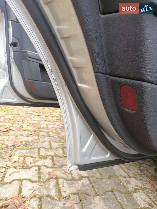 Седан Mercedes-Benz E-Class 2003 в Ивано-Франковске