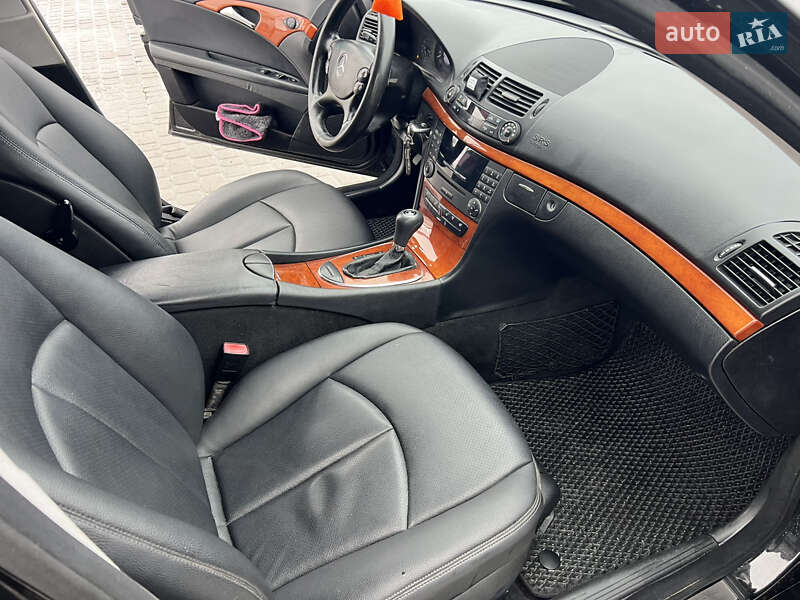 Седан Mercedes-Benz E-Class 2007 в Львове