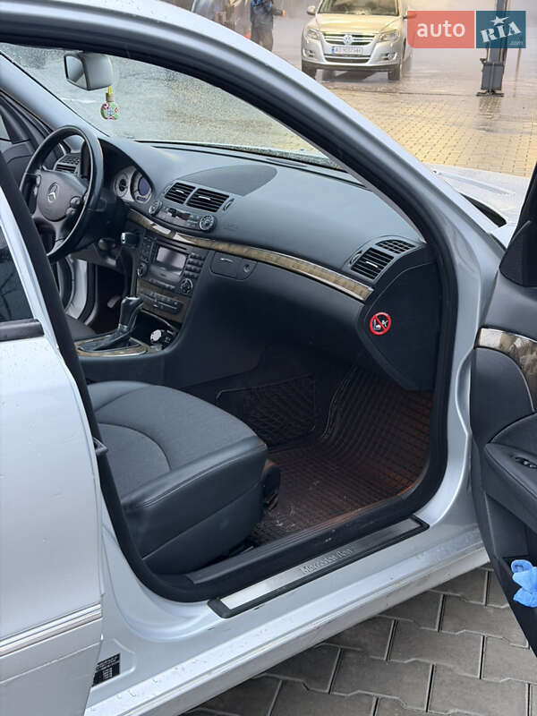 Седан Mercedes-Benz E-Class 2007 в Виноградові