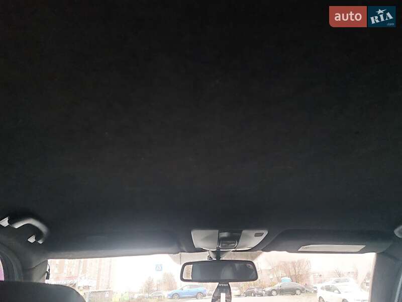 Седан Mercedes-Benz E-Class 2001 в Киеве