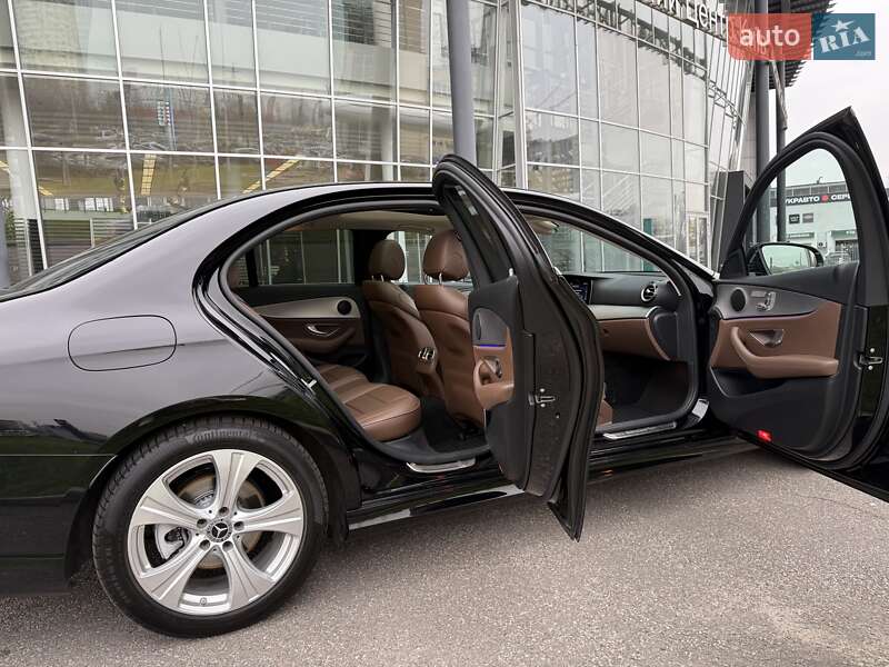 Седан Mercedes-Benz E-Class 2018 в Киеве