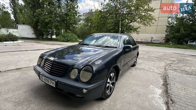 Седан Mercedes-Benz E-Class 2000 в Новомосковську