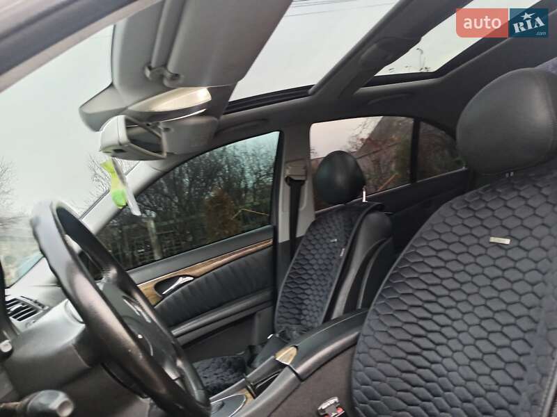 Седан Mercedes-Benz E-Class 2003 в Днепре