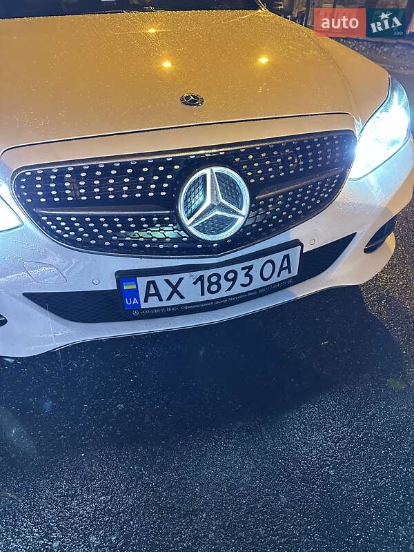 Седан Mercedes-Benz E-Class 2013 в Киеве