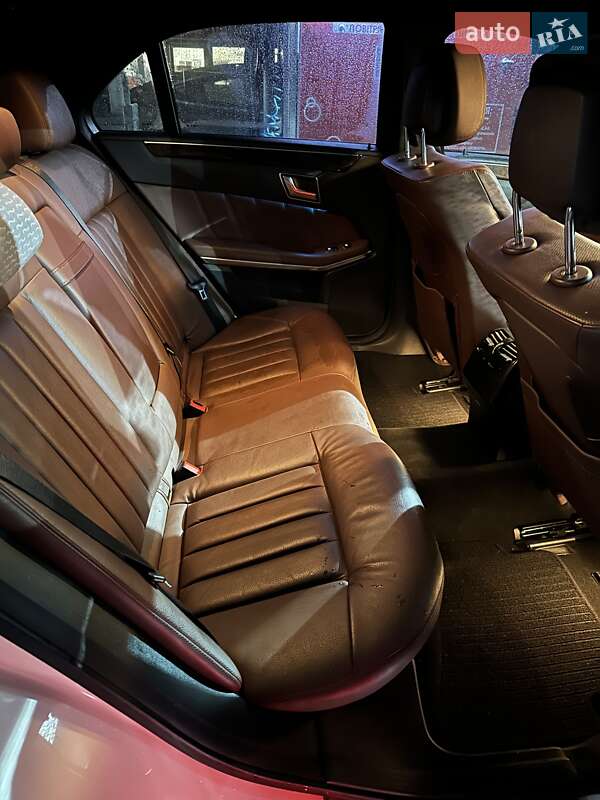 Седан Mercedes-Benz E-Class 2013 в Киеве